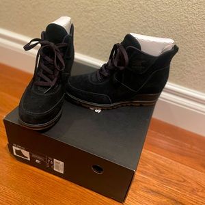 Sorel Women's Evie Sport Black Waterproof Lace Up Booties Size 7.5